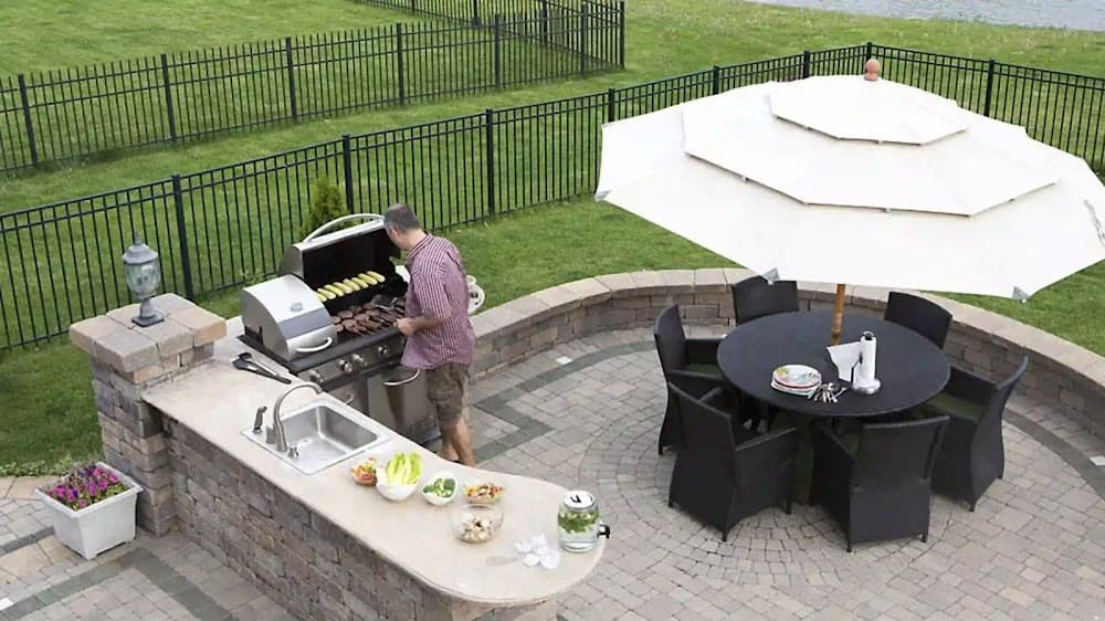 Ideas to Make an Ultimate Outdoor Kitchen